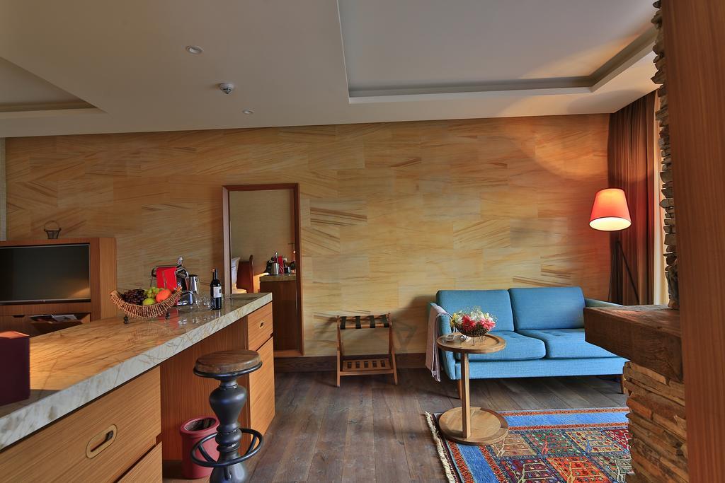 อาเรียนา ซัสเทนนาเบิล ลักชัวรี ลอดจ์ - สเปเชียล แคตากอรี Hotel อุตชิซาร์ ภายนอก รูปภาพ
